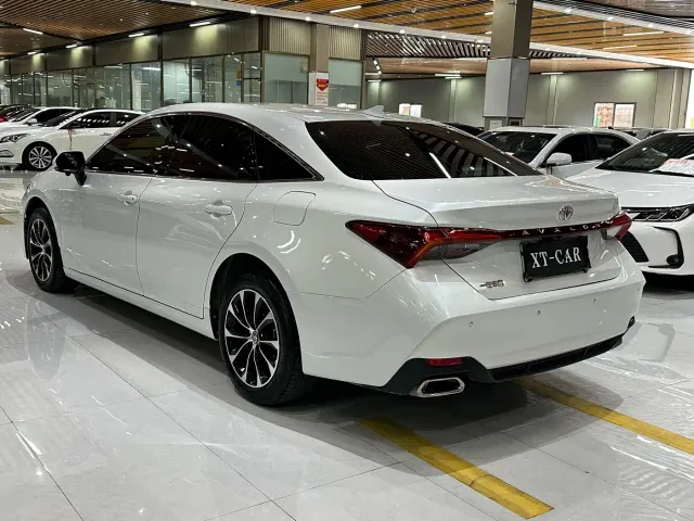 Toyota Avalon — Фото автомобиля 7