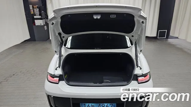 Hyundai Ioniq 6 — Фото автомобиля 23
