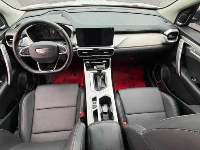 Geely Binyue — Фото автомобиля 14