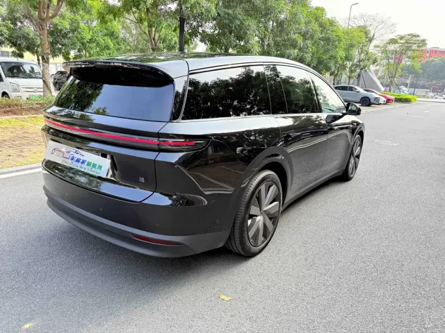 Li Auto i8 — Фото автомобиля 8