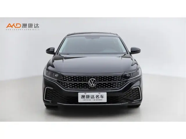 Volkswagen Passat — Фото автомобиля 2
