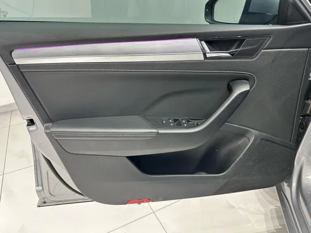 Skoda Superb — Фото автомобиля 8