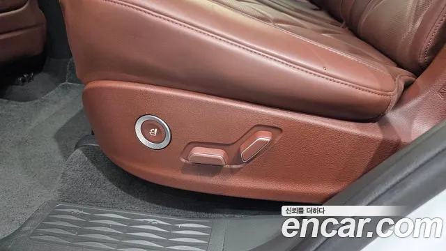 Genesis GV80 2.5T Бензин AWD — Фото автомобиля 28