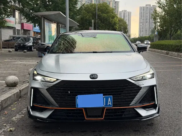 Changan UNI-V — Фото автомобиля 7