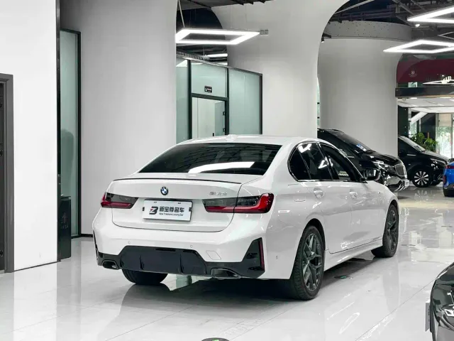 BMW 3 Series — Фото автомобиля 12