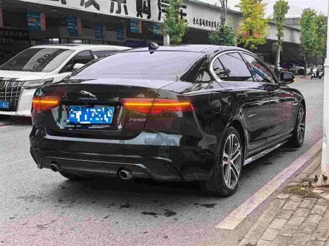 Jaguar XEL — Фото автомобиля 7