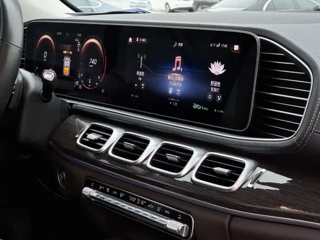 Mercedes-Benz GLE-Class — Фото автомобиля 11