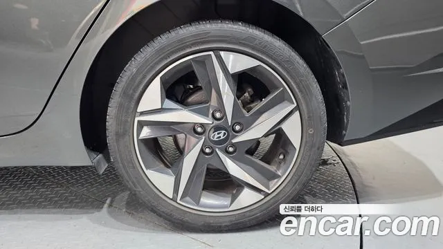 Hyundai AVANTE Avante (CN7) — Фото автомобиля 20