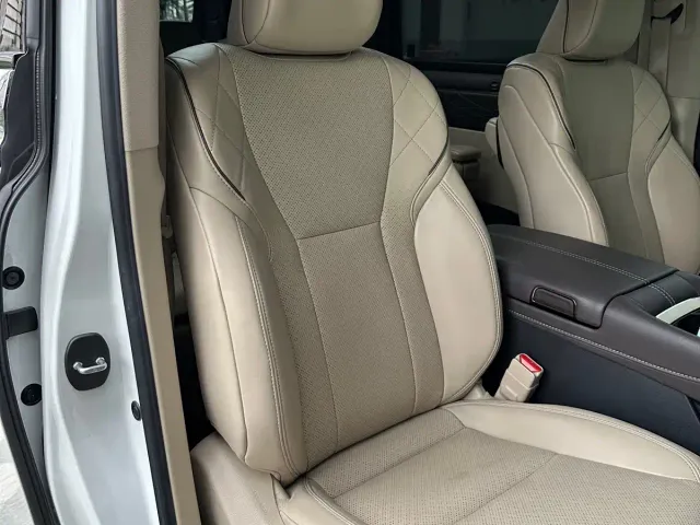 Toyota Alphard — Фото автомобиля 14