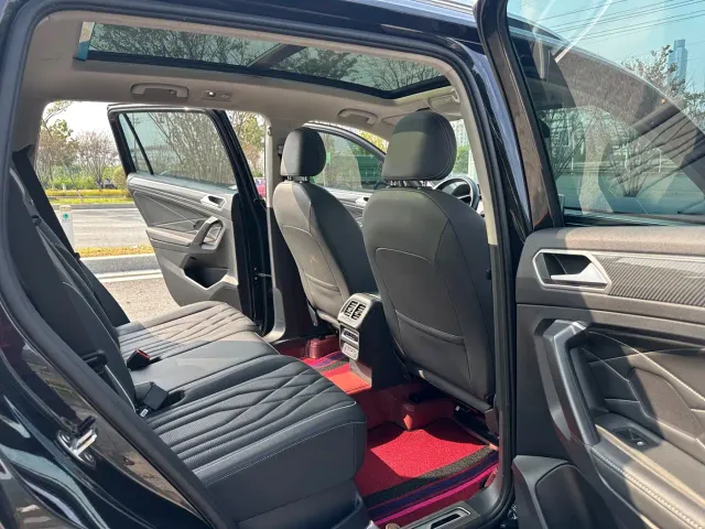 Volkswagen Tiguan L — Фото автомобиля 10