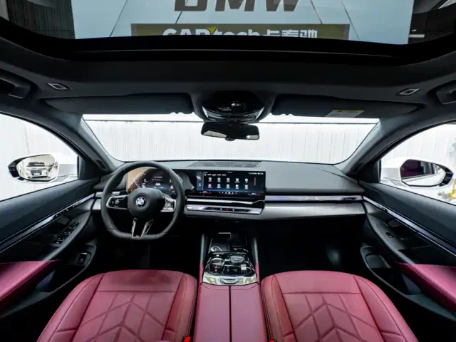 BMW 5 Series — Фото автомобиля 13