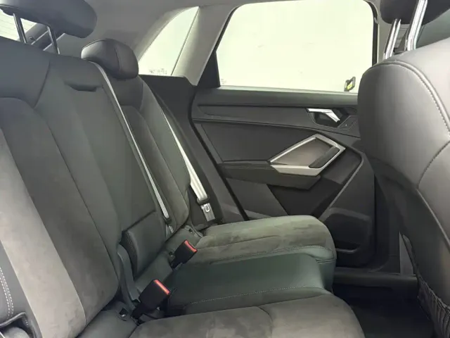 Audi Audi Q3 2022 35 TFSI Fashion Dynamic — Фото автомобиля 13