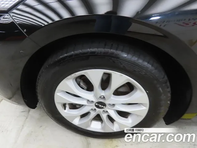 Kia K8 2.5 Бензин 2WD — Фото автомобиля 20