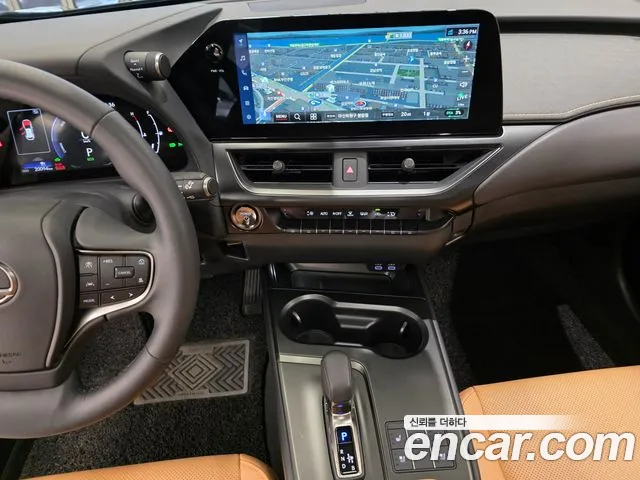 Lexus UX UX300h — Фото автомобиля 9