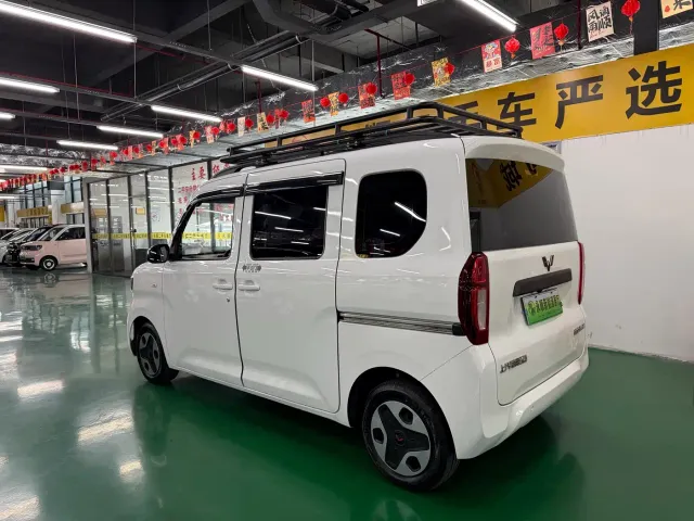 Wuling Zhiguang NEV — Фото автомобиля 7