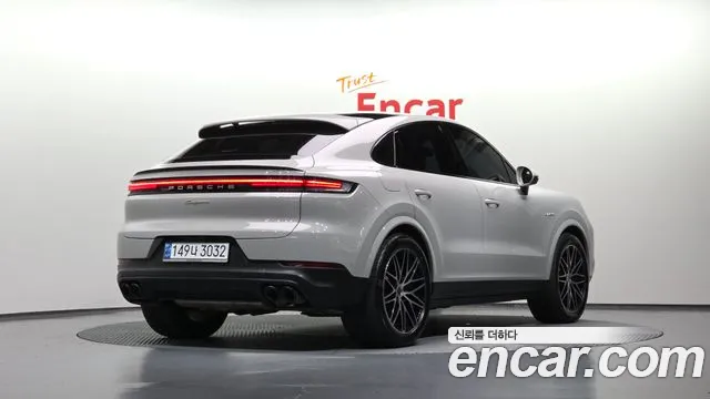 Фотография автомобиля — Porsche Cayenne PO536