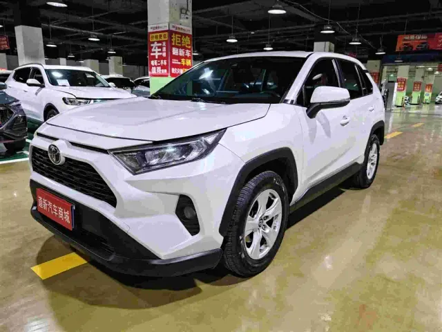 Фотография автомобиля — Toyota RAV4