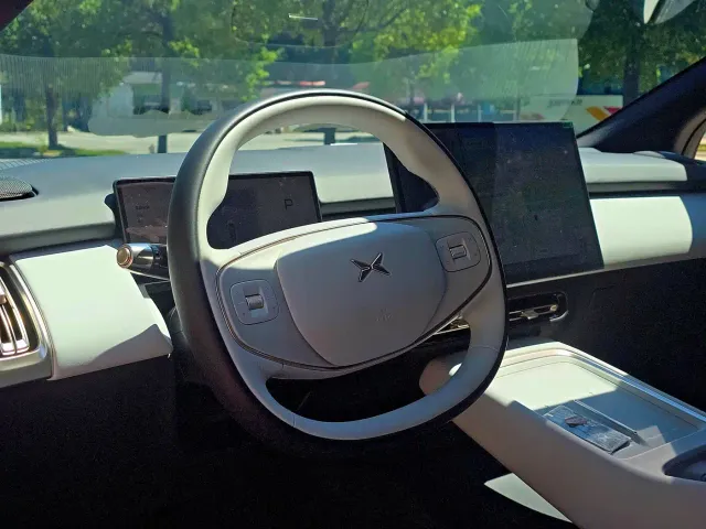 Xpeng P7+ — Фото автомобиля 8