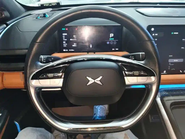 Xpeng G9 — Фото автомобиля 10