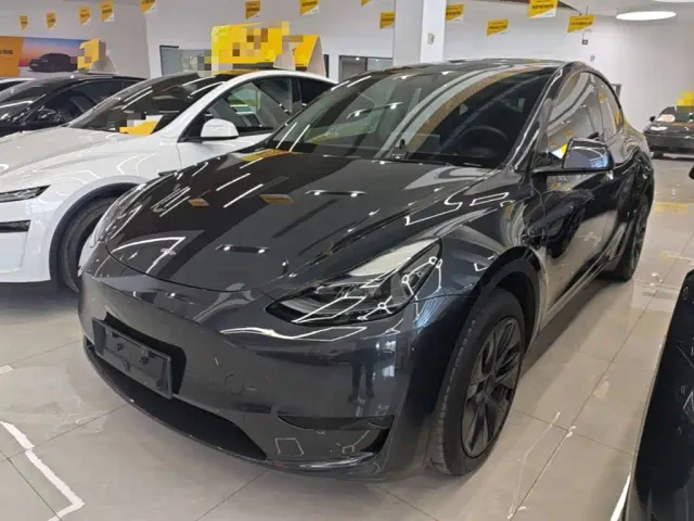 Фотография автомобиля — Tesla Model Y