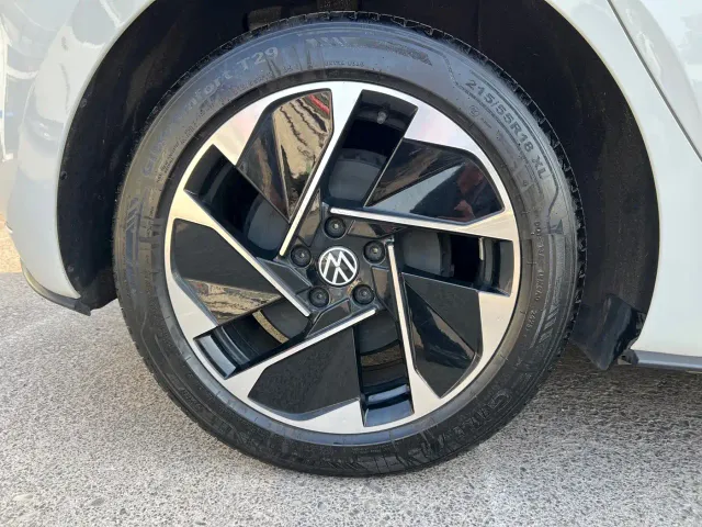 Volkswagen ID.3 — Фото автомобиля 16