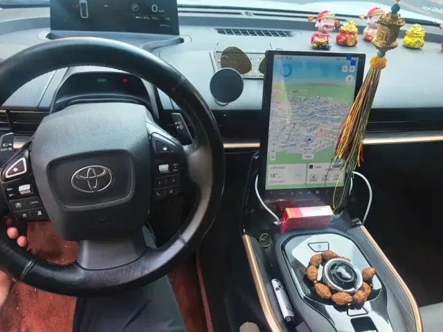 Toyota bZ3 — Фото автомобиля 12