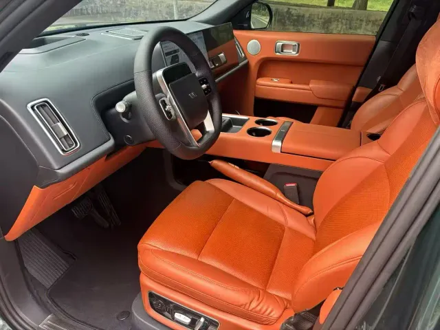 Li Auto L9 — Фото автомобиля 4