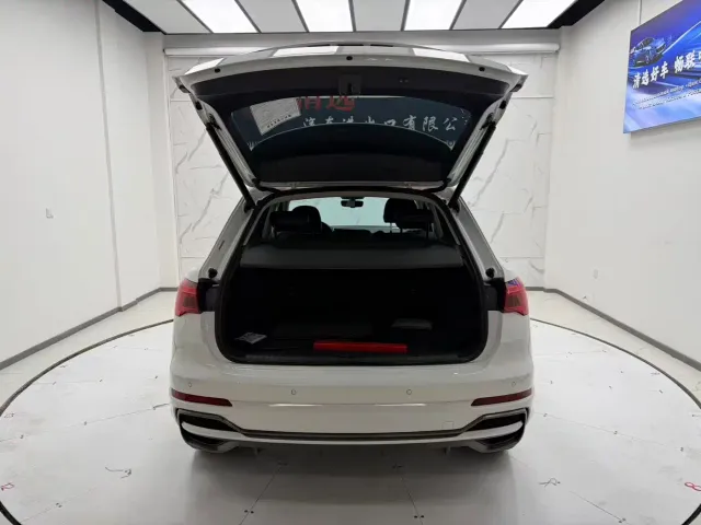 Audi Q3 — Фото автомобиля 8