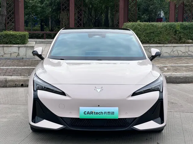 Arcfox Alpha S5 — Фото автомобиля 2
