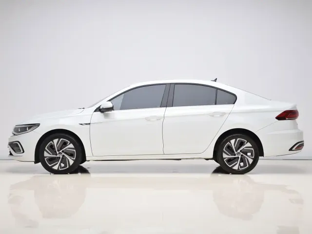 Volkswagen Bora — Фото автомобиля 7