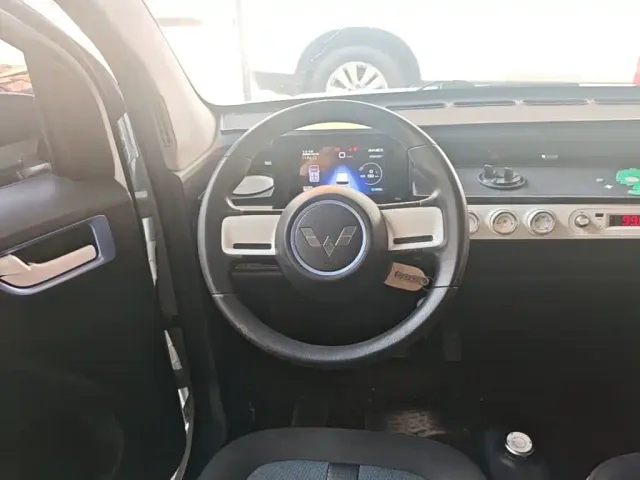 Wuling Hongguang Mini EV — Фото автомобиля 10