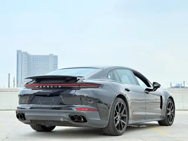 Porsche Panamera — Фото автомобиля 11