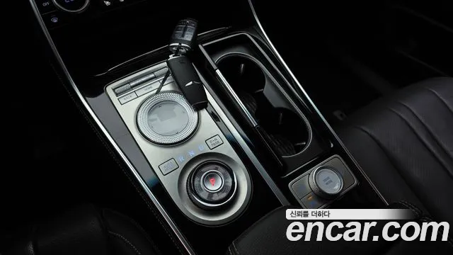 Genesis GV80 — Фото автомобиля 12