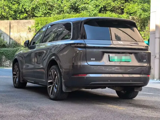Li Auto L9 — Фото автомобиля 5