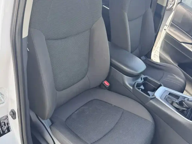 Toyota RAV4 — Фото автомобиля 3