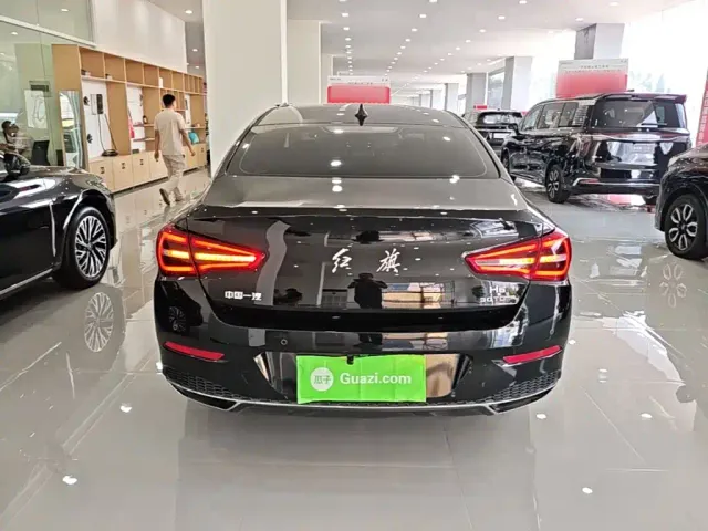 Hongqi H5 — Фото автомобиля 5