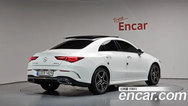 Фотография автомобиля — Mercedes-Benz CLA-Class C118