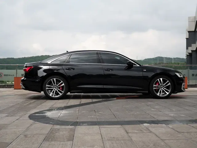 Audi A6L — Фото автомобиля 4