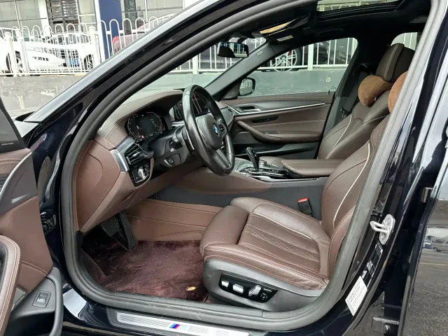 BMW BMW 5 Series 2022 Facelift II 530Li Premium Package M Sport — Фото автомобиля 8