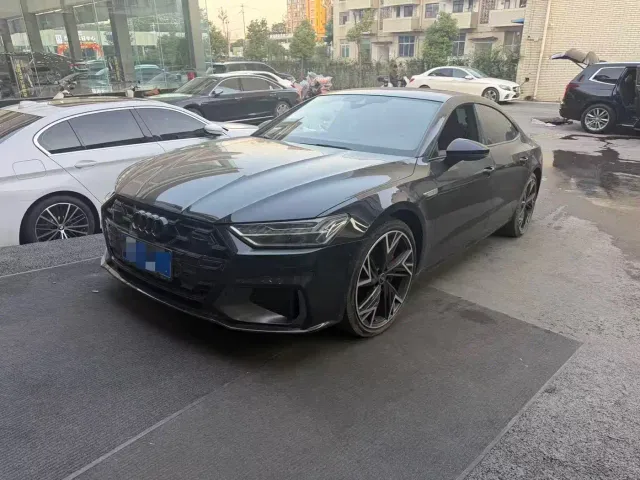 Фотография автомобиля — Audi A7L