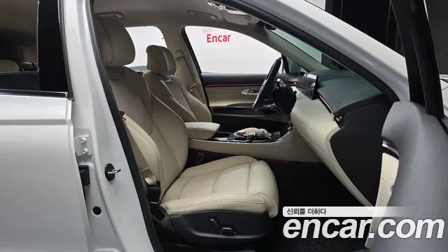 Genesis GV70 2.5T Бензин 2WD — Фото автомобиля 26