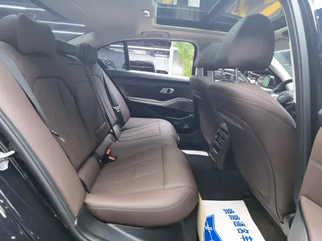 BMW 3 Series — Фото автомобиля 9