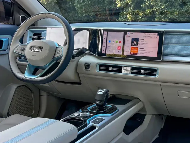 Geely ICON — Фото автомобиля 13