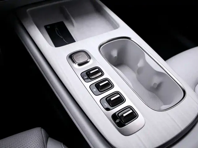 Xiaomi SU7 — Фото автомобиля 10