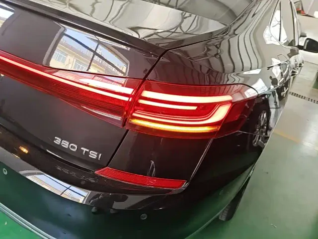 Volkswagen Passat — Фото автомобиля 7
