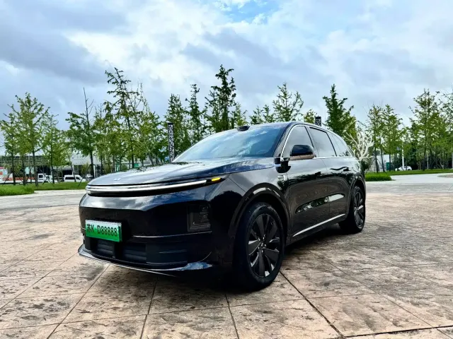 Фотография автомобиля — Li Auto L6