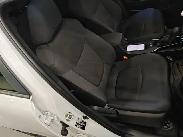 Toyota Corolla Cross — Фото автомобиля 24