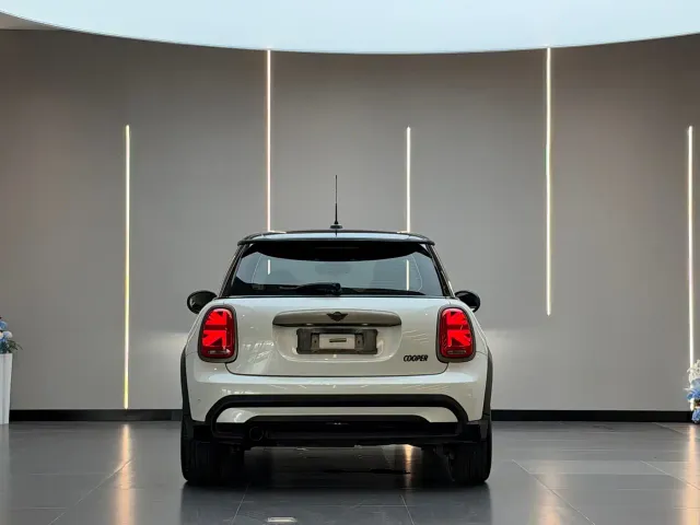 MINI Hatch — Фото автомобиля 10