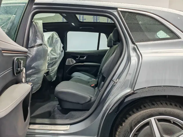 Mercedes-Benz EQS SUV — Фото автомобиля 12