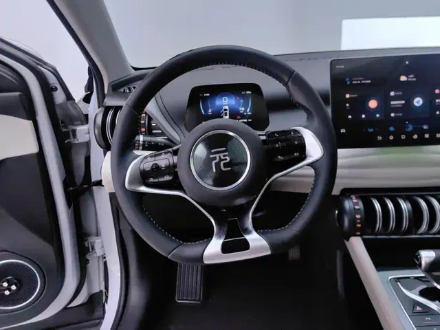 BYD Yuan PLUS — Фото автомобиля 15